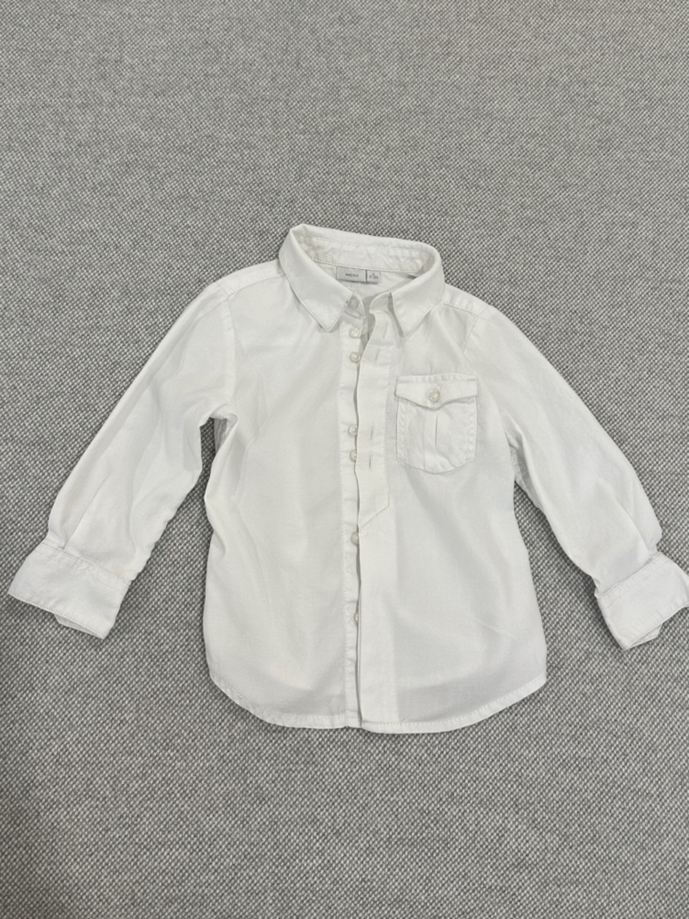 Mexx brand children’s white button down Size 24-30M